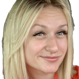 alt="Portrait de Morgane Goguet-Dardenne, facilitatrice d’allaitement bassin Alésien"
